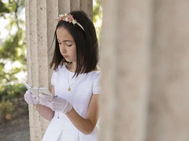 bambina cresima